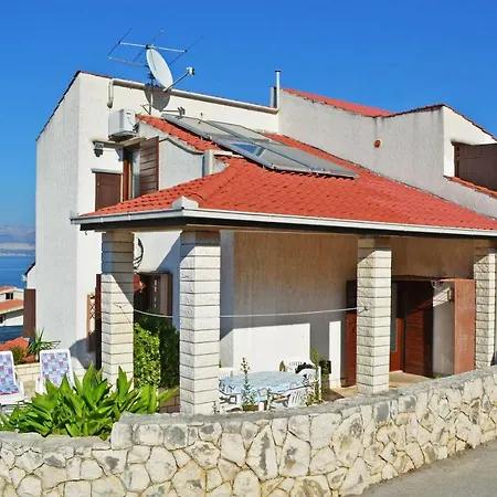 Apartment Leone Slatine