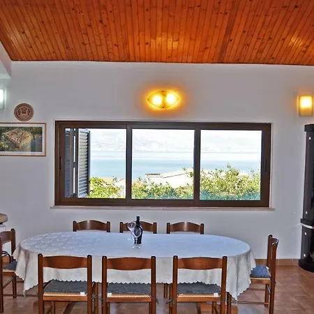 Apartment Leone *