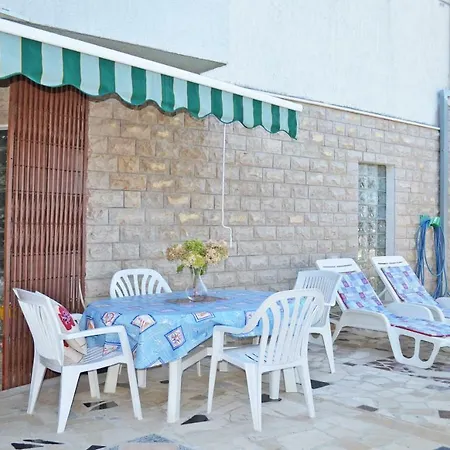 Apartment Leone